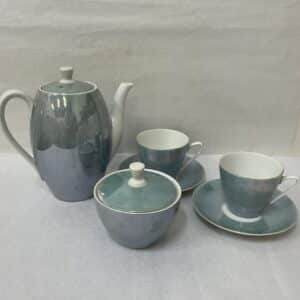 Lustre coffee pot set with two cups