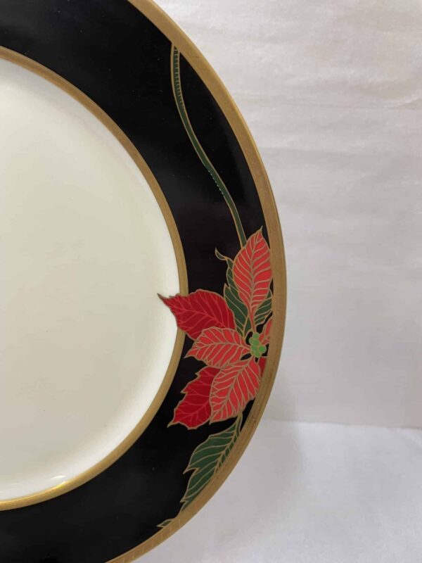 Mikasa Christmas Eve Dinner Plate - Image 2