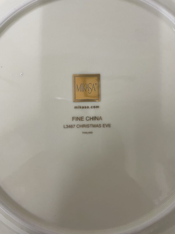 Mikasa Christmas Eve Dinner Plate - Image 4