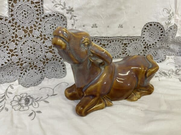 Decorative ceramic bull statue - Image 2