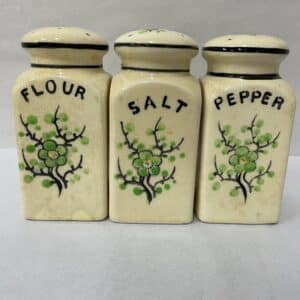 Vintage Moriyama Japan pottery salt and pepper shakers.