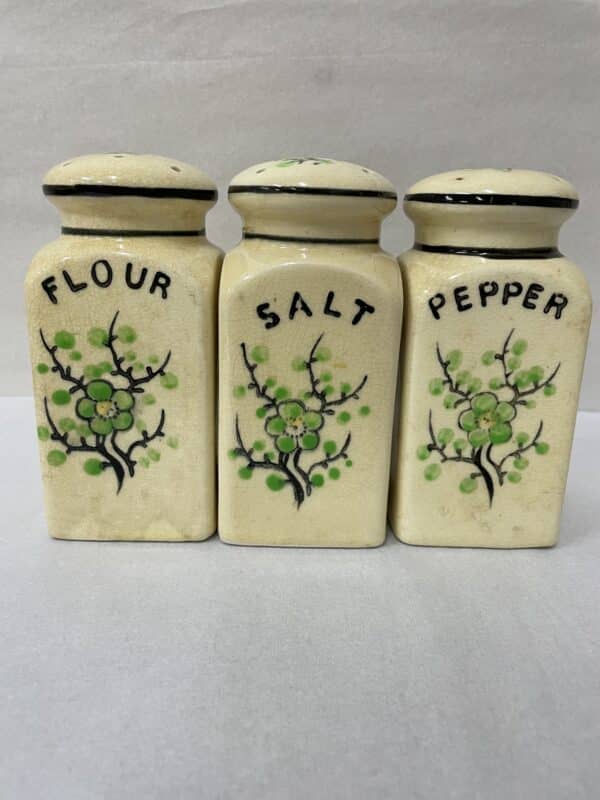 Vintage Moriyama Japan pottery salt and pepper shakers.