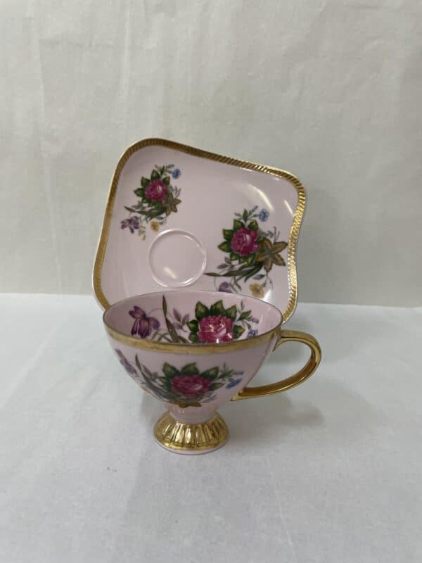 Vintage Japanese floral tea cup with saucer - Image 6