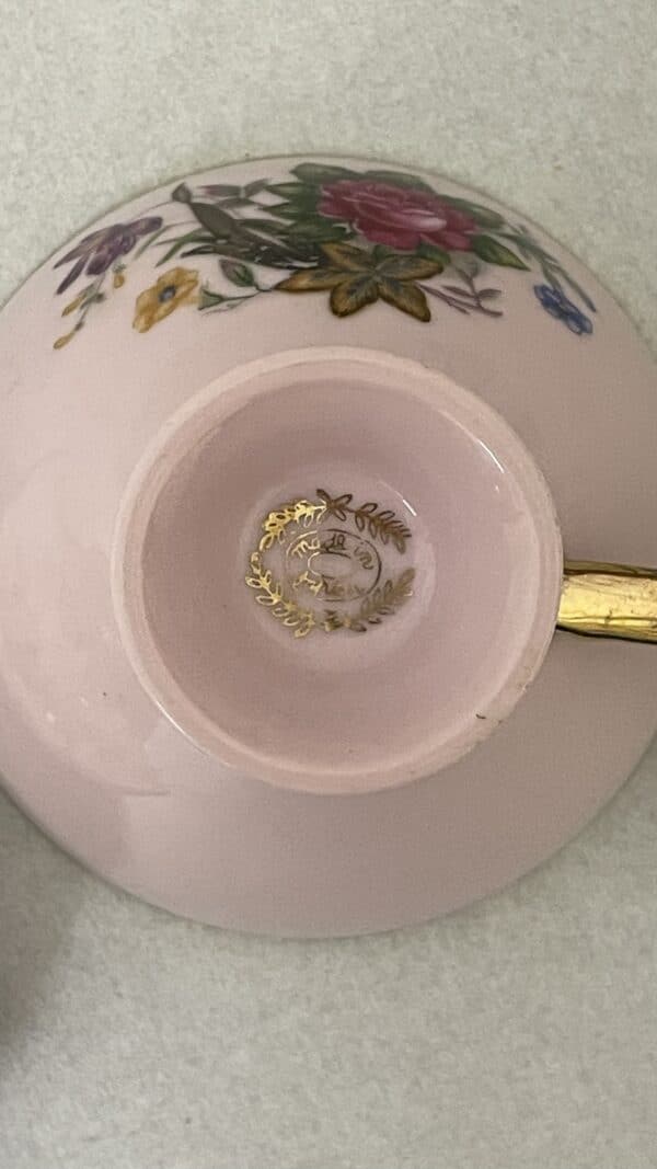 Cup and saucer set - Image 3