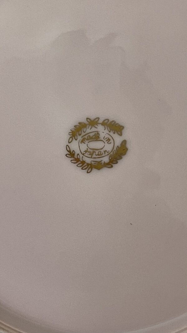 Cup and saucer set - Image 4